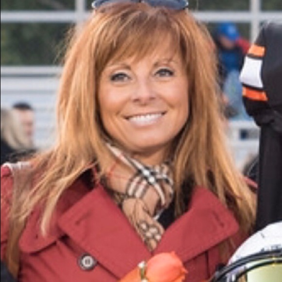 Meet your Posher, Tonya - Picture 1 of 3